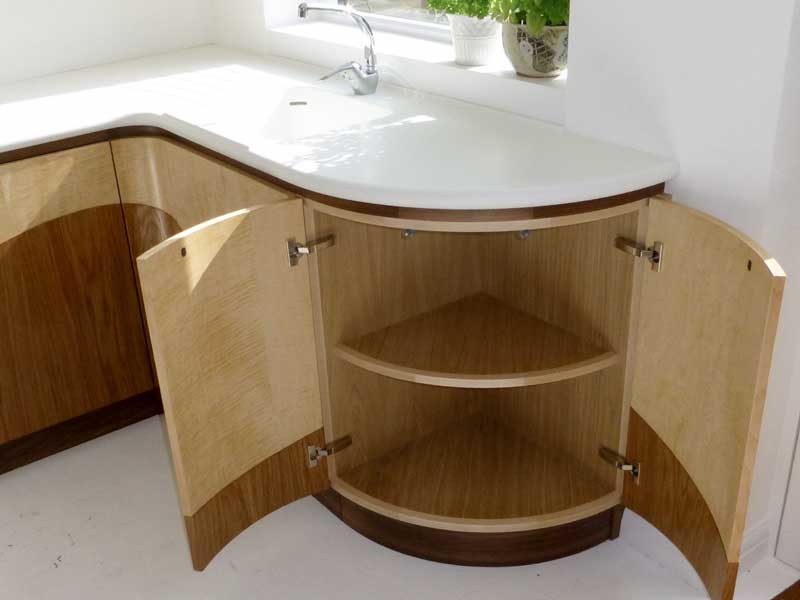 Bespoke-Minimalist-kitchen-wave-design-curved unit