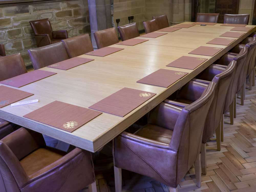Bespoke Refectory Style Oak Table_010