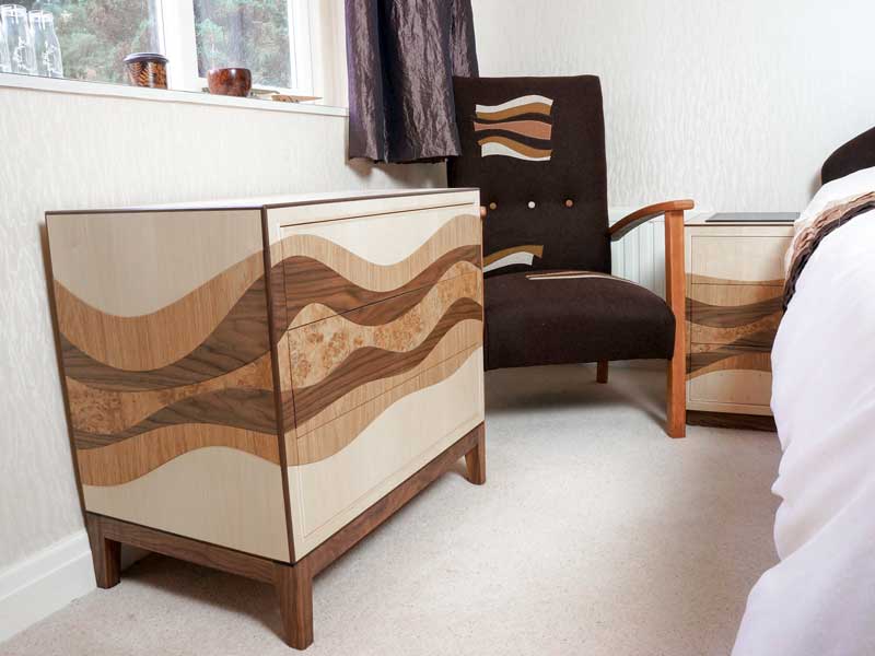 Bespoke-fitted-bedroom-chest of drawers wave-design-018