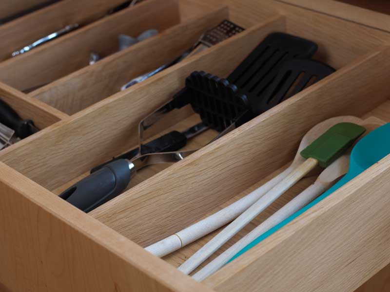 Contemporary-bespoke-kitchen - cutlery drawer