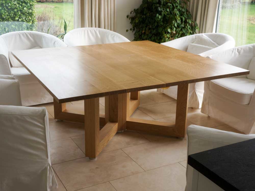 Square Extending Oak Table With Central, Square Extendable Table Uk
